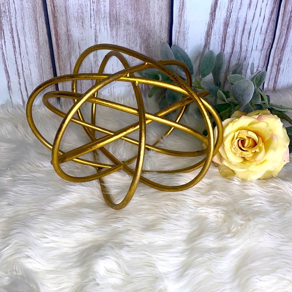 Z Gallery Gold Knot Decor